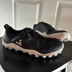 Vivo barefoot black Primus trail shoes - 39